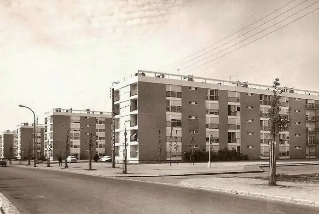 Immeuble d'habitation collectif, sujet d'un audit énergétique de copropriété pour optimiser les performances du bâtiment.