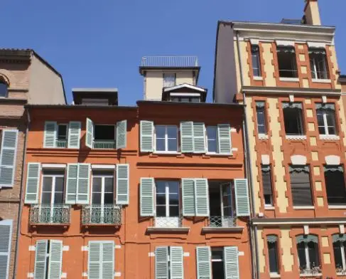 Étude technique des parties communes et façades d'un immeuble collectif dans le Val d'Oise.